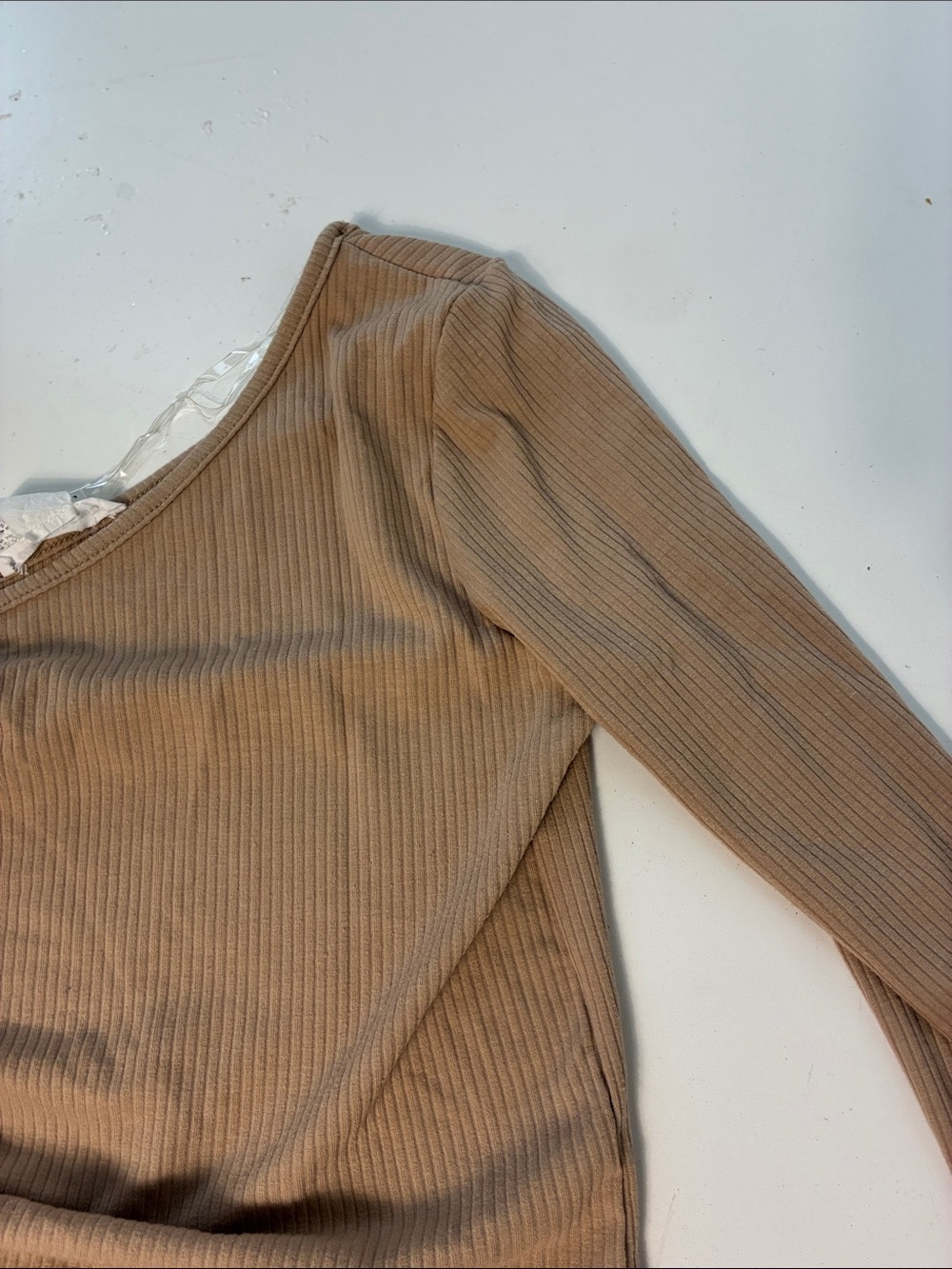 Caution to the Wind Medium One Long Sleeve Tan Ribbed Cinch Side Blouse - Picture 2 of 5
